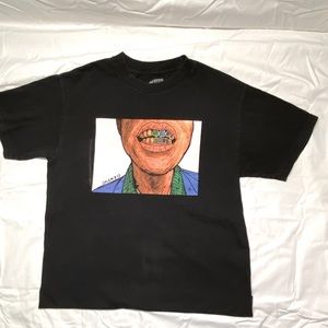 Good Condition Salem7. Tee